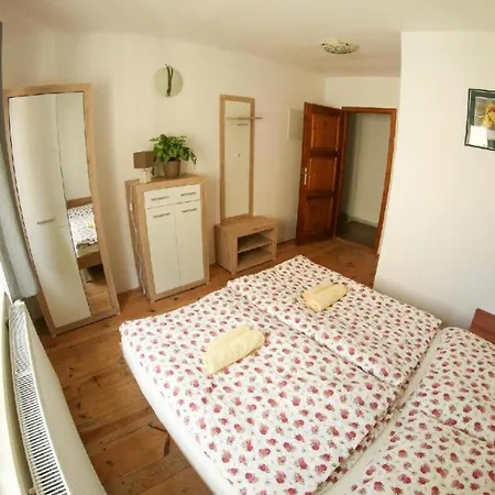 Na Rynku Chvalsiny 18 Aparthotel