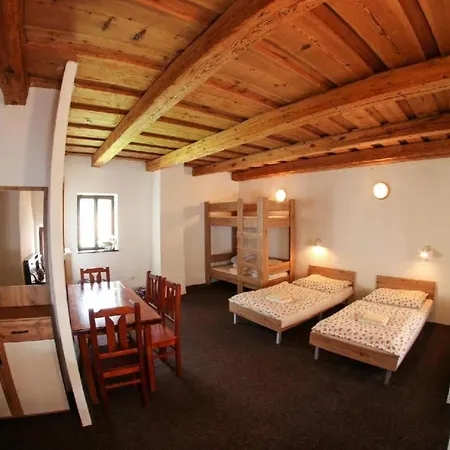 Aparthotel Na Rynku Chvalsiny 18 *