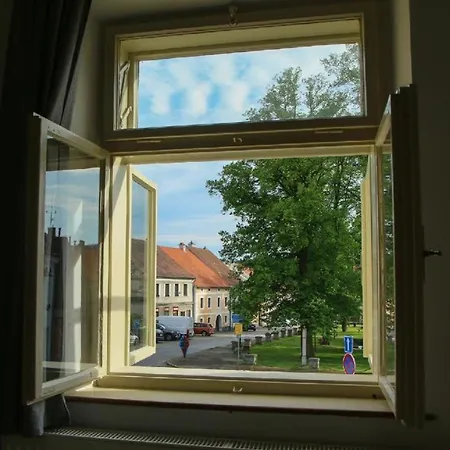 Na Rynku Chvalsiny 18