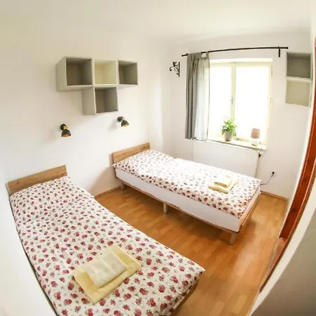 Aparthotel Na Rynku Chvalsiny 18 *